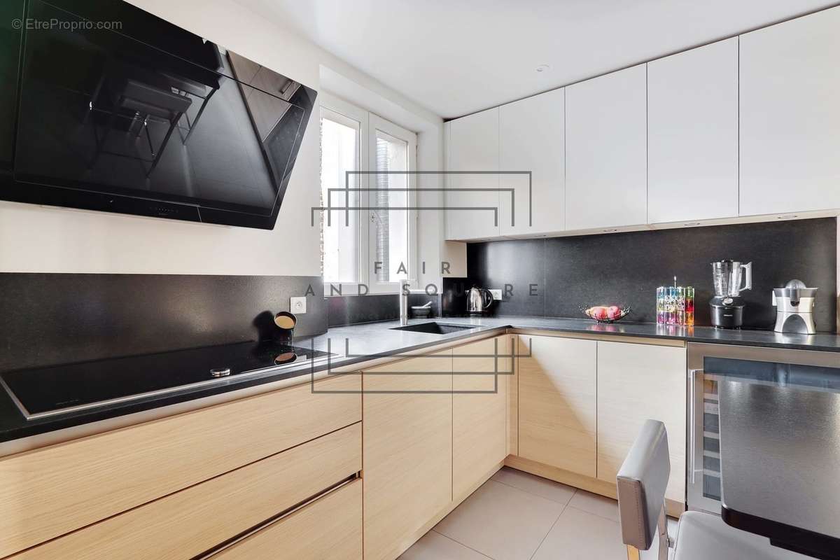 Appartement à NEUILLY-SUR-SEINE