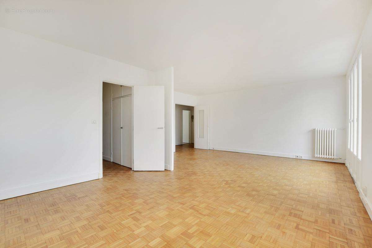 Appartement à PARIS-15E