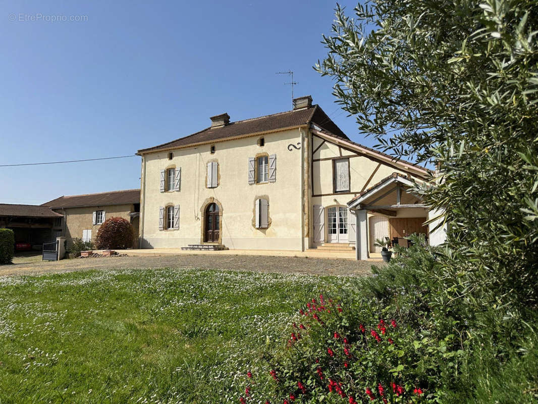 façade - Maison à PLAISANCE