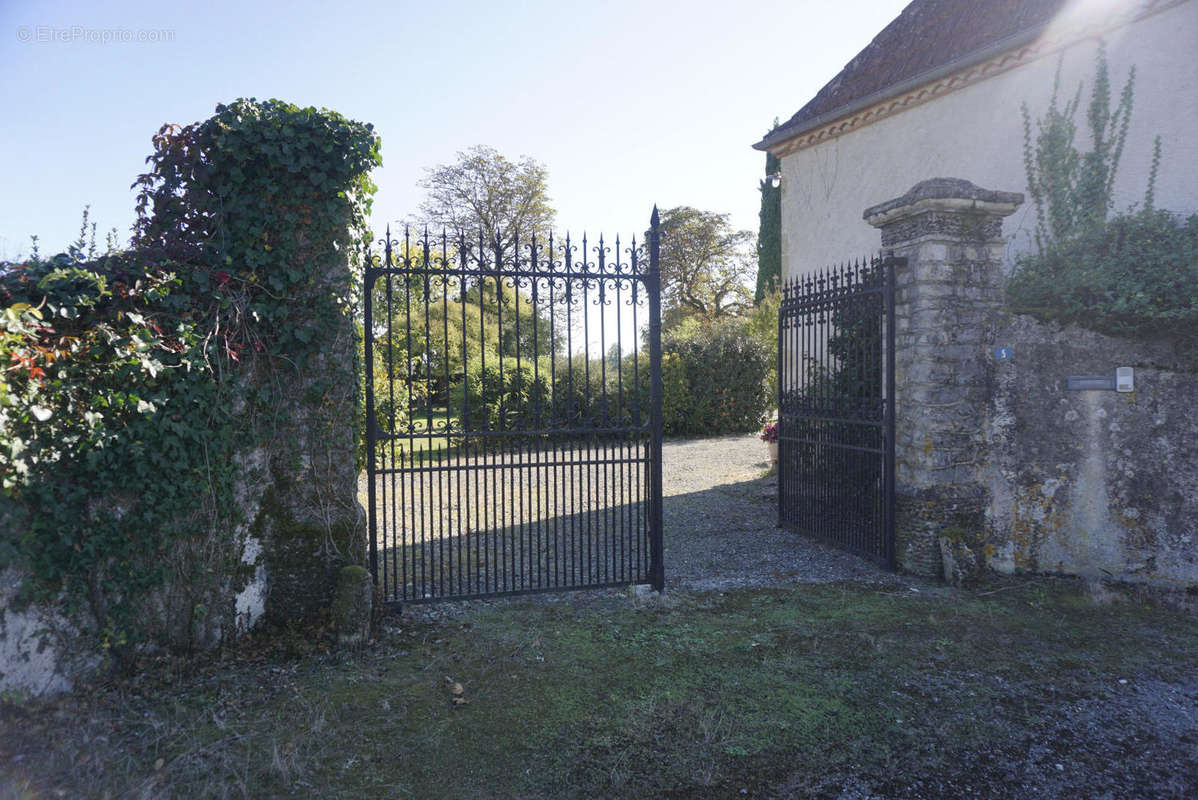 portail entrée - Maison à MARCIAC