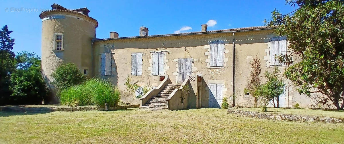 à vendre château à rénover dans le Gers - Maison à AUCH