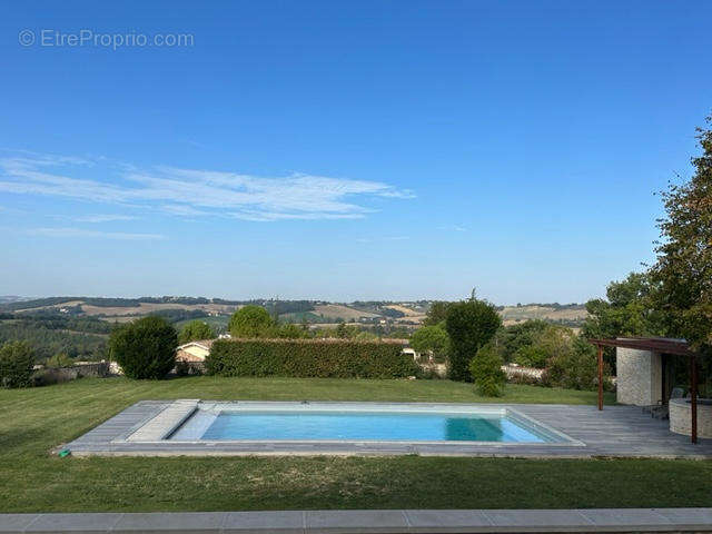 piscine et vue - Maison à AUCH