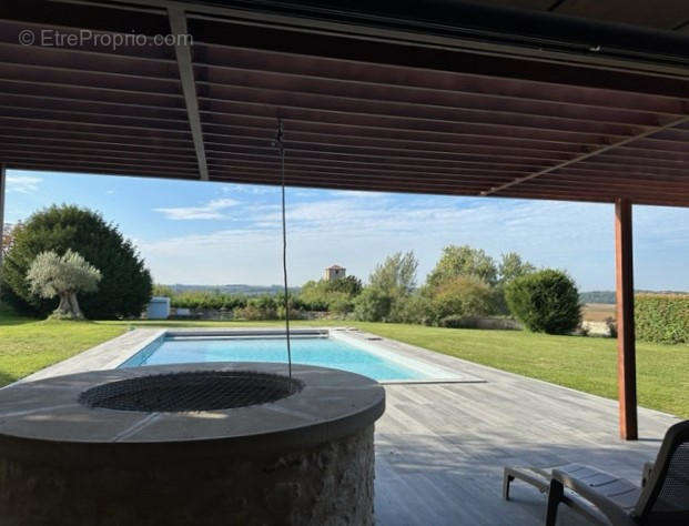 vue du pool house - Maison à AUCH