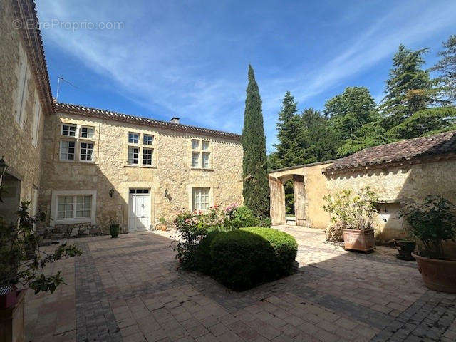 COUR INTERIEURE - Maison à AUCH