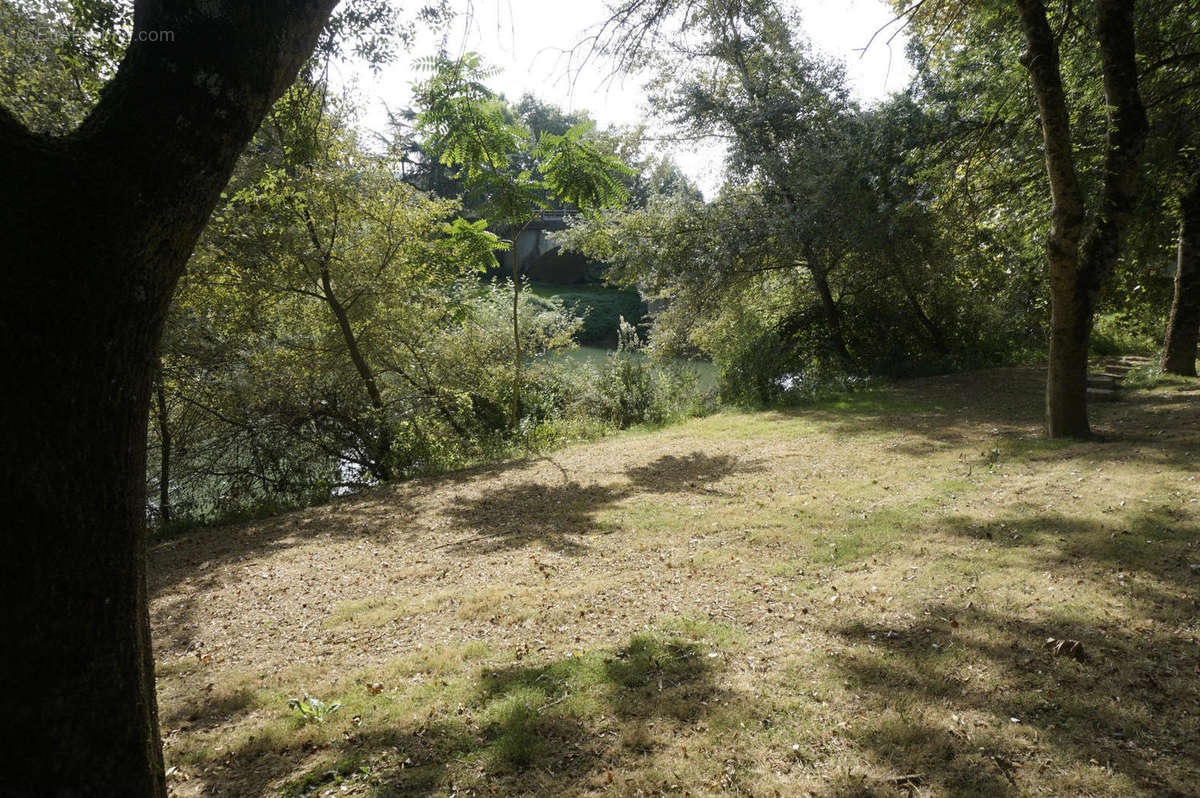 berge de la rivière - Maison à VIC-FEZENSAC