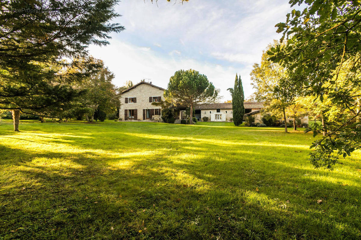 à vendre GERS Castéra Verduzan maison de campagne - Maison à CASTERA-VERDUZAN