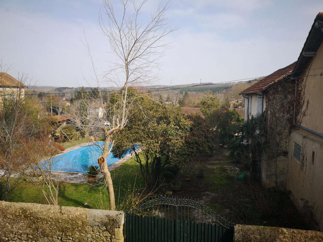 vue depuis chambre - Maison à MIRANDE