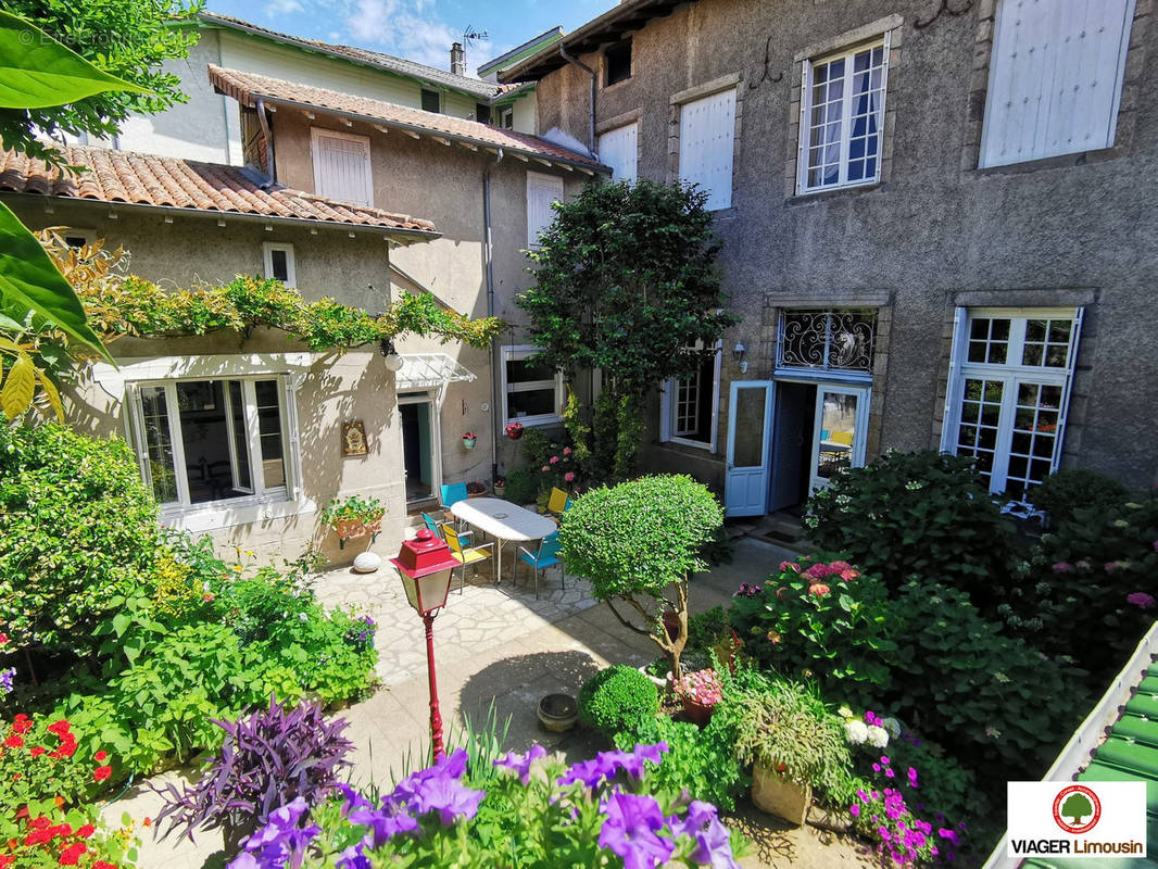 Maison à SAINT-JUNIEN