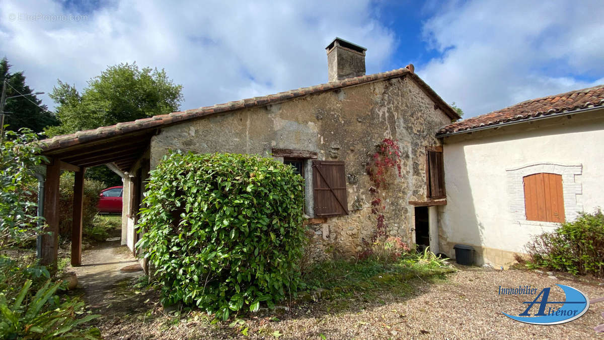 Maison à SAINT-JEAN-DE-COLE