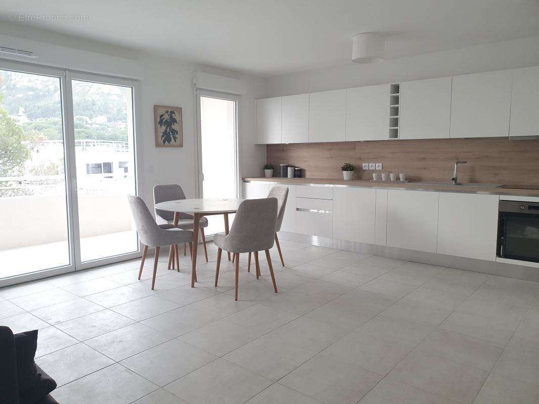 Appartement à MARSEILLE-9E