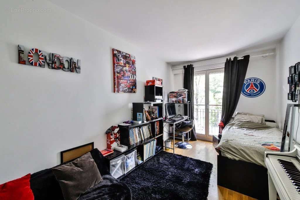 Appartement à LEVALLOIS-PERRET