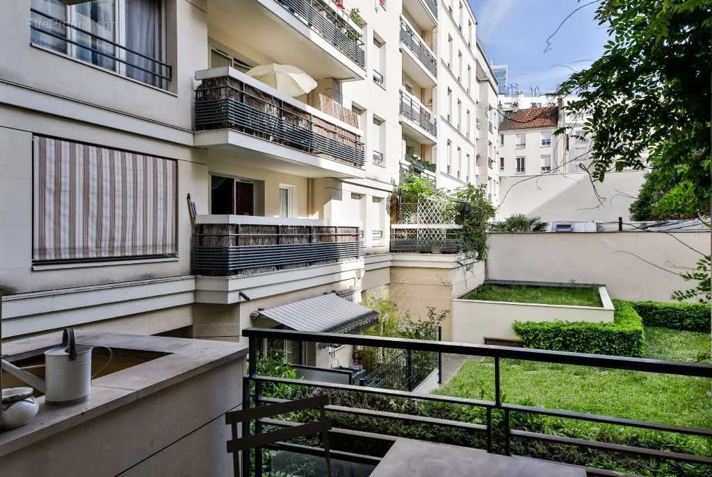 Appartement à LEVALLOIS-PERRET