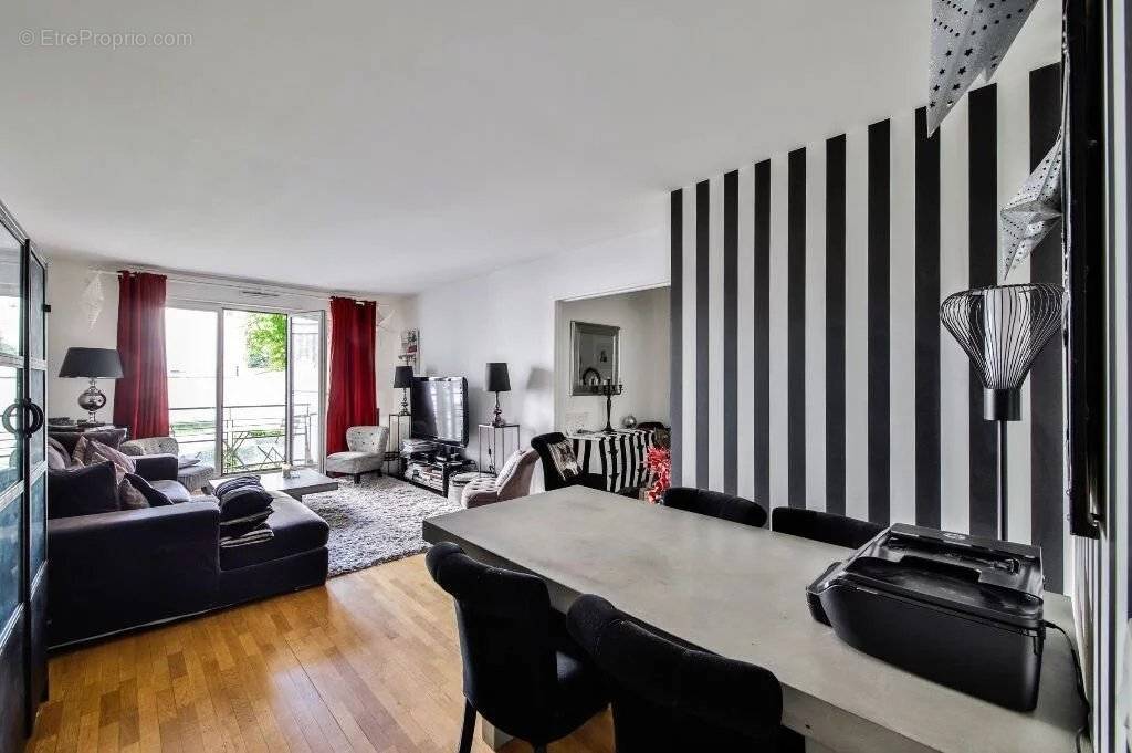 Appartement à LEVALLOIS-PERRET