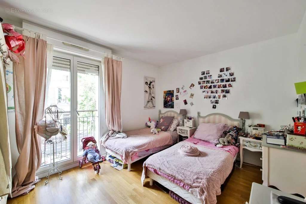 Appartement à LEVALLOIS-PERRET