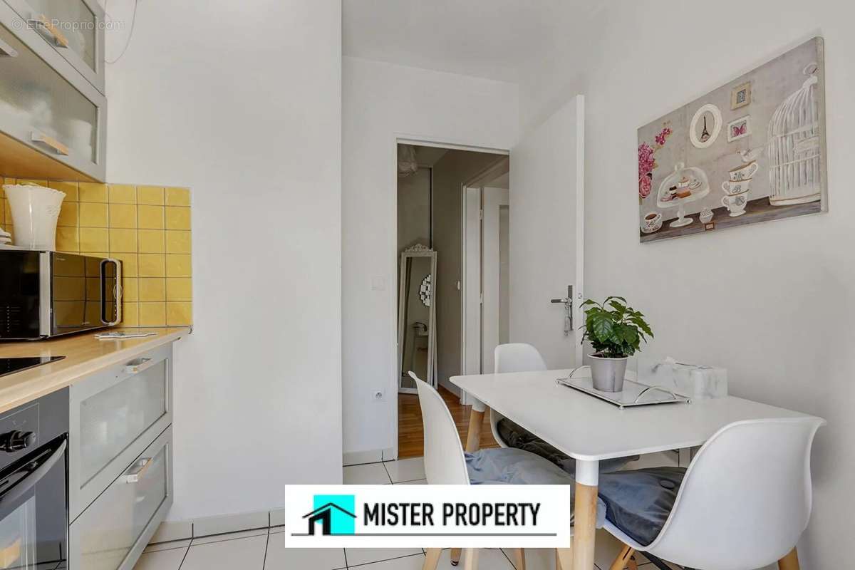 Appartement à LEVALLOIS-PERRET