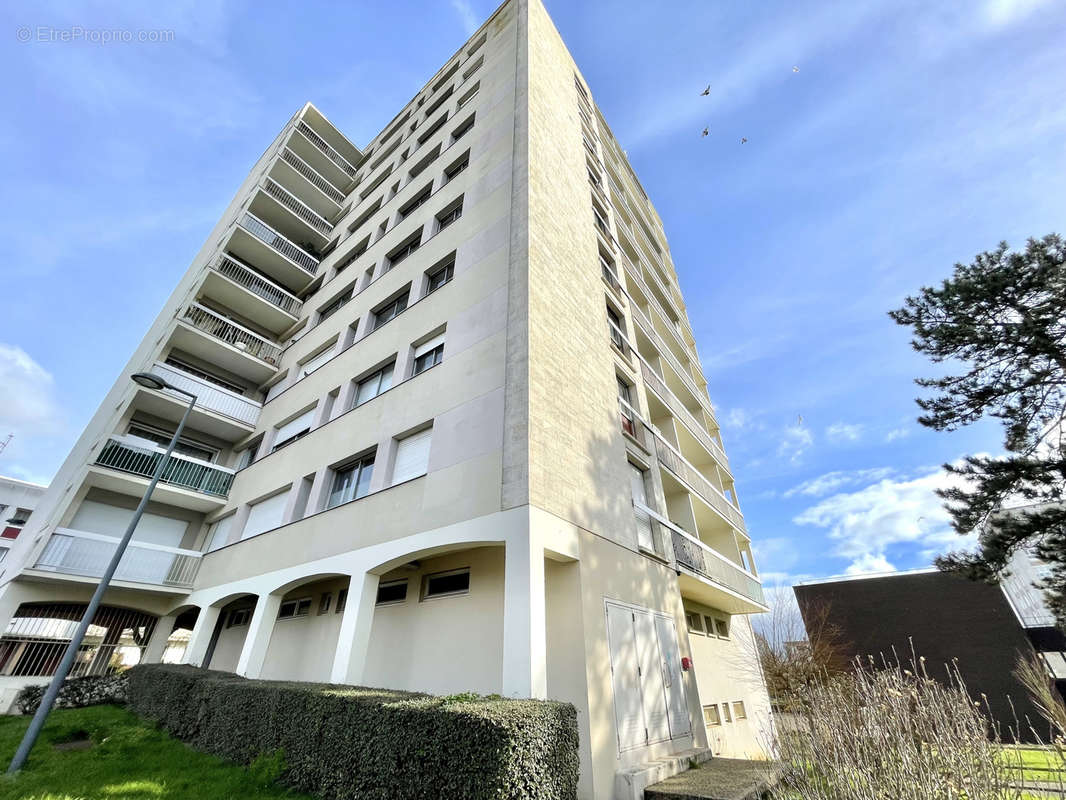 Appartement à HEROUVILLE-SAINT-CLAIR