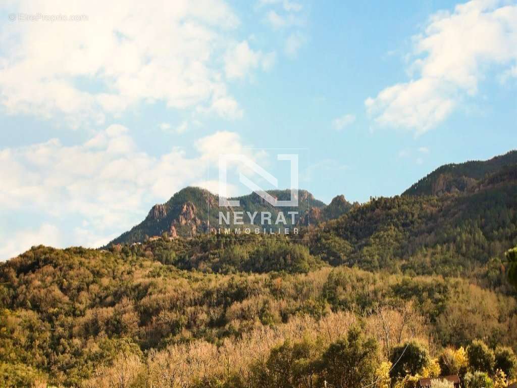 Maison à LES ADRETS-DE-L&#039;ESTEREL