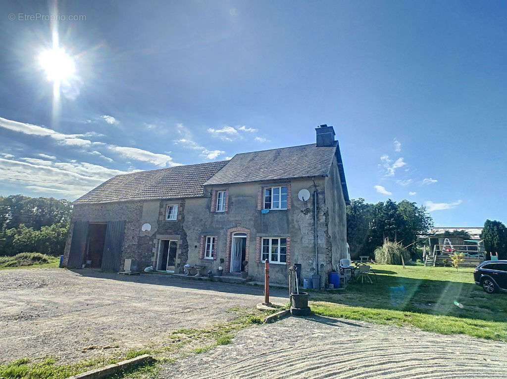 Maison à LE GRAND-CELLAND