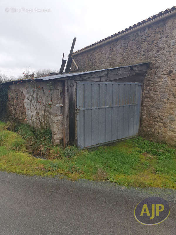 Maison à BAZOGES-EN-PAILLERS