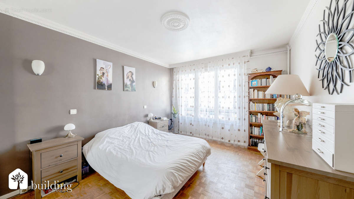 Appartement à LEVALLOIS-PERRET