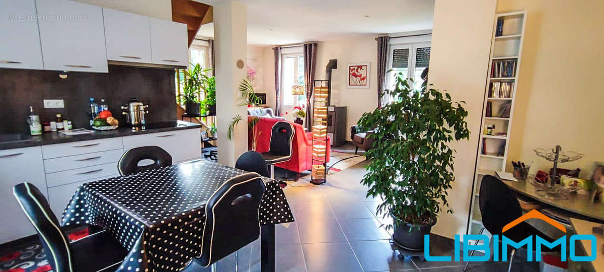 Appartement à MONCHY-HUMIERES