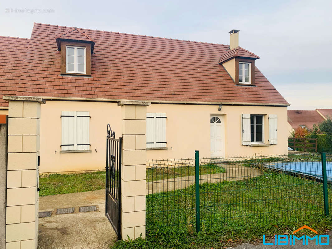 Maison à BEAUVAIS