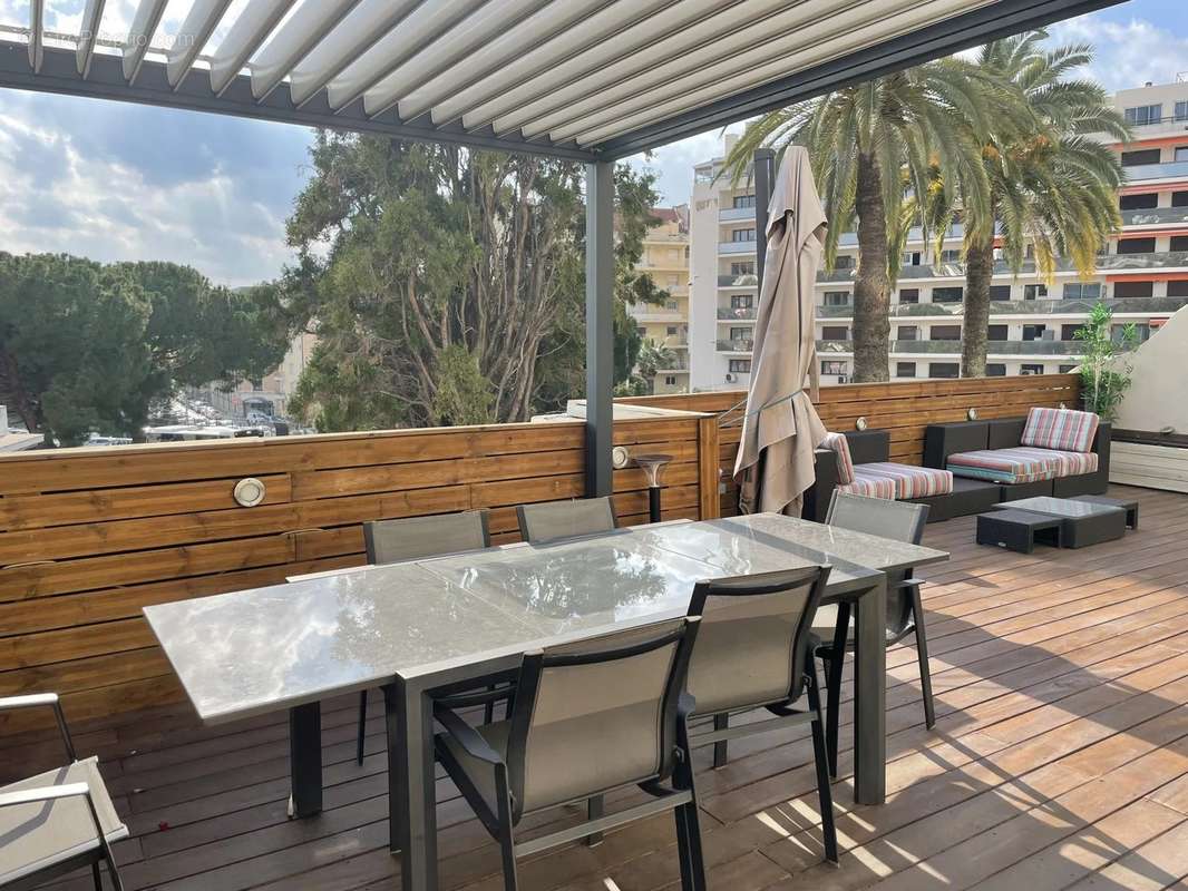 Appartement à CANNES