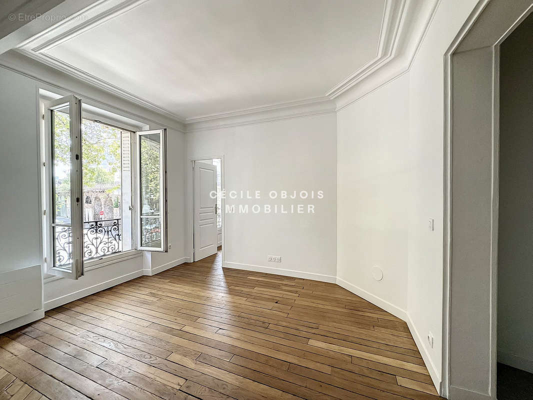 Appartement à PARIS-19E