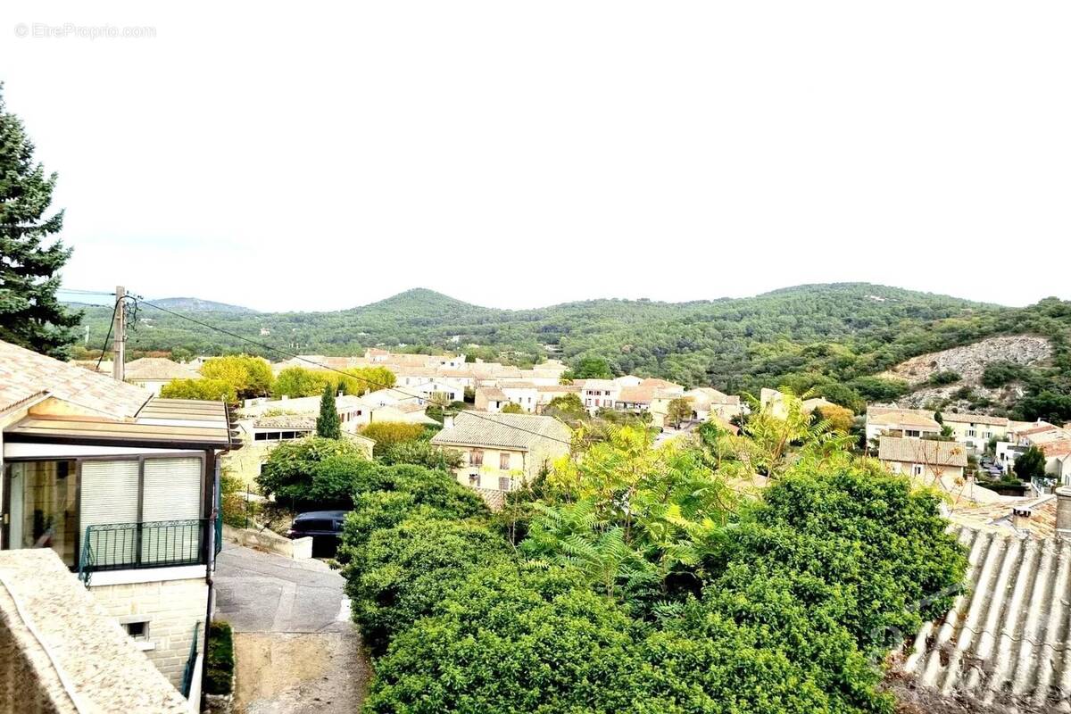 Appartement à ROGNES