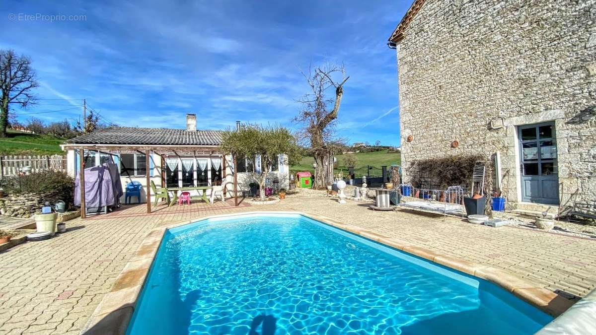 Maison à MONTPEZAT-DE-QUERCY