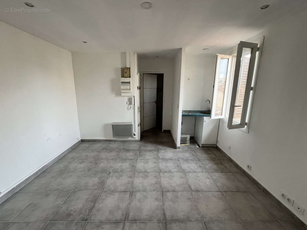 Appartement à MARSEILLE-5E