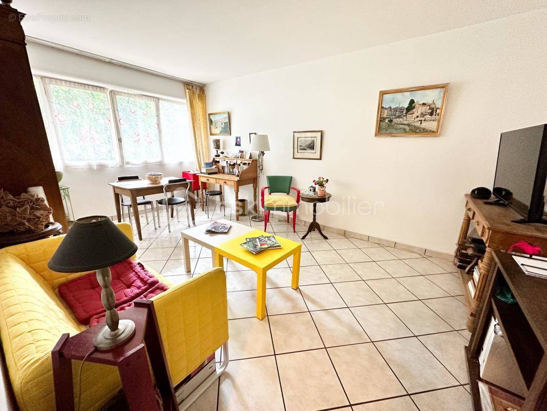 Appartement à MENNECY