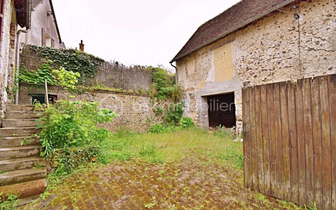 Maison à LONGNY-AU-PERCHE