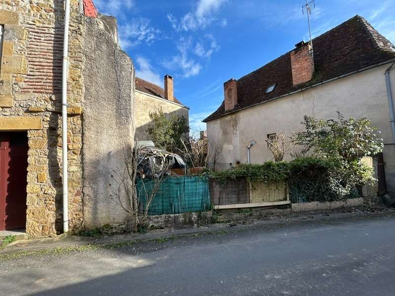 Maison à EXCIDEUIL