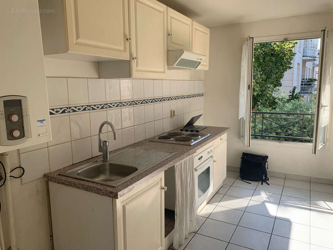 Appartement à LA GARENNE-COLOMBES