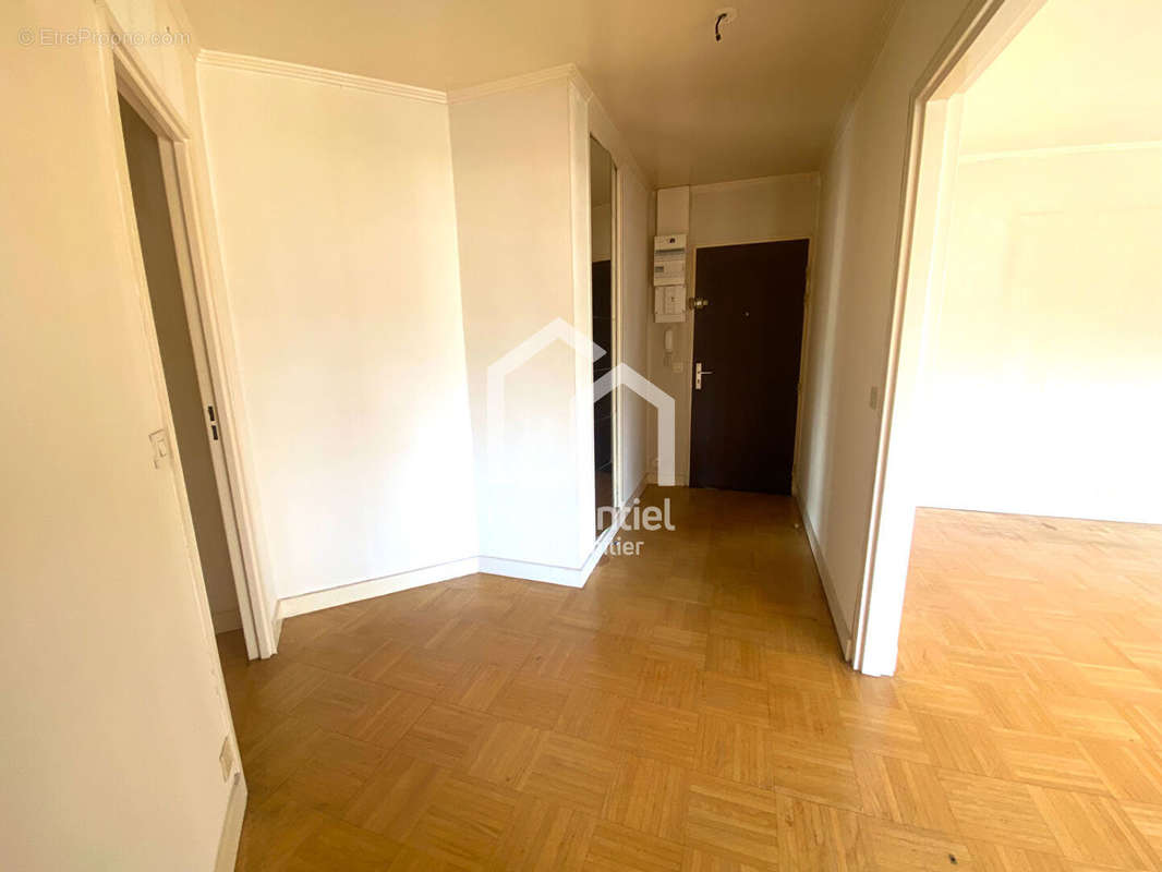 Appartement à VERNEUIL-SUR-SEINE