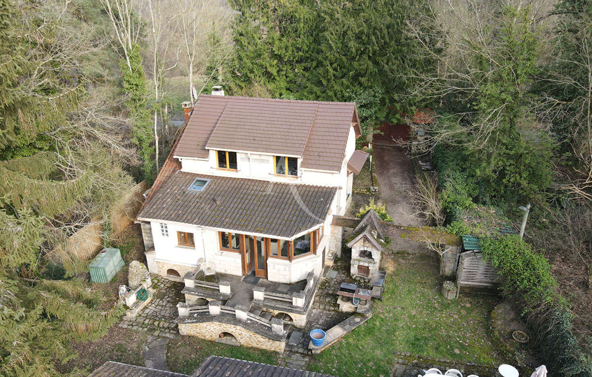 Maison à SAINT-CYR-SOUS-DOURDAN