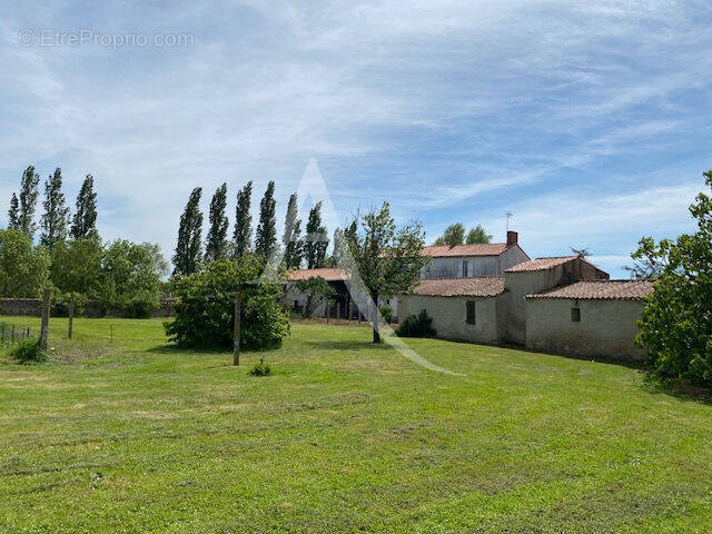 Maison à ANGLES