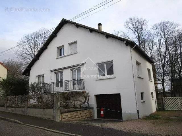 Maison à VARENNES-SUR-ALLIER