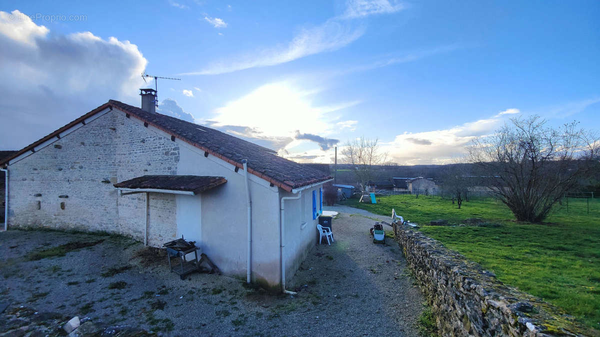 Maison à CHATAIN