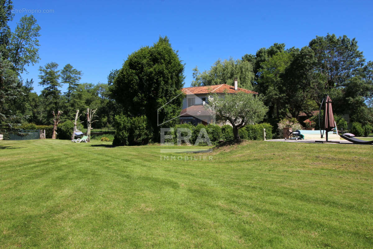 Maison à TOCANE-SAINT-APRE