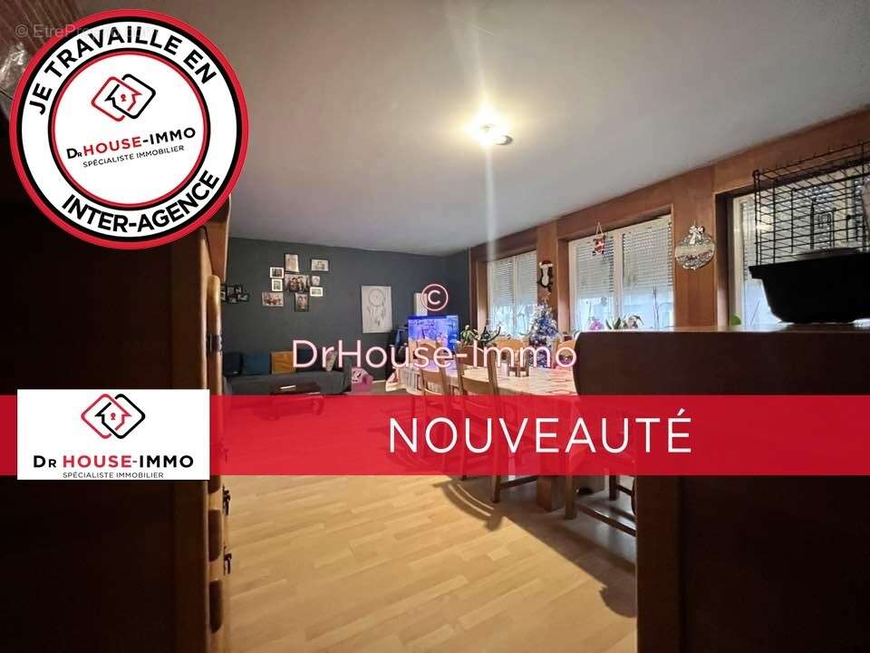 Appartement à QUIEVRECHAIN