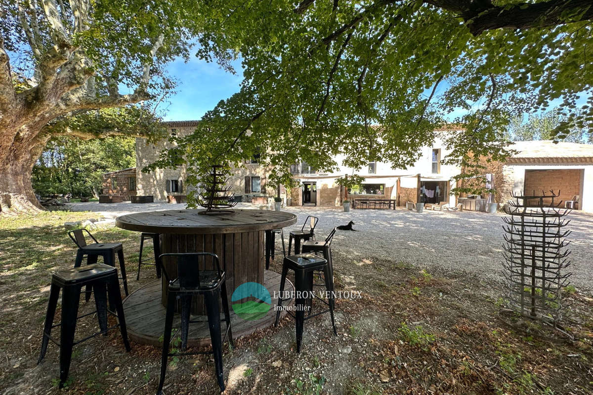 Maison à PERNES-LES-FONTAINES