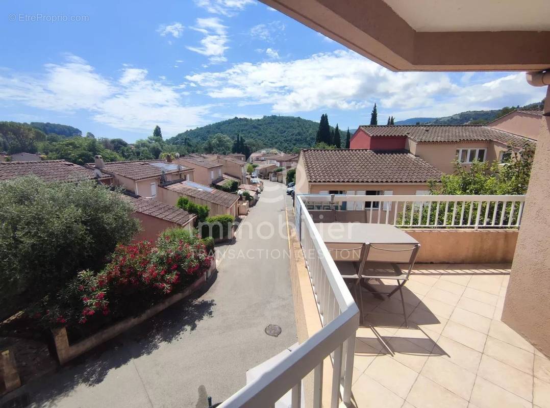 Appartement à AURIBEAU-SUR-SIAGNE