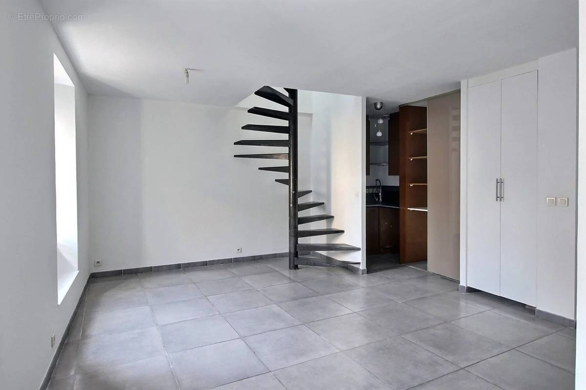 Appartement à MARSEILLE-11E