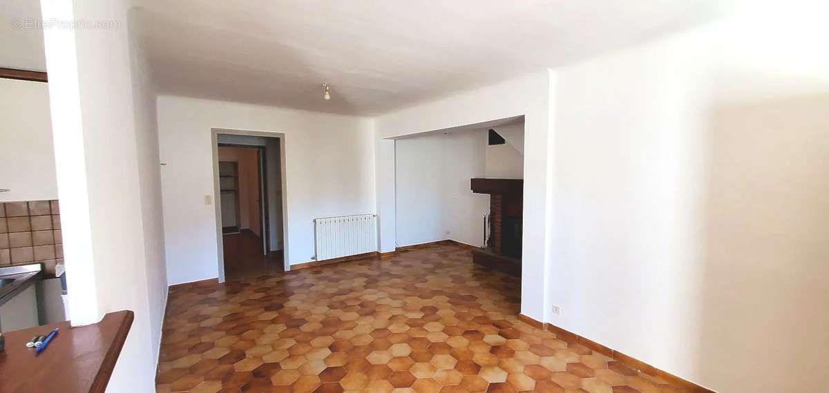 Appartement à AVEZE