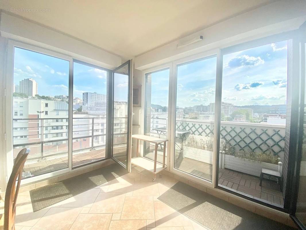 Appartement à ISSY-LES-MOULINEAUX