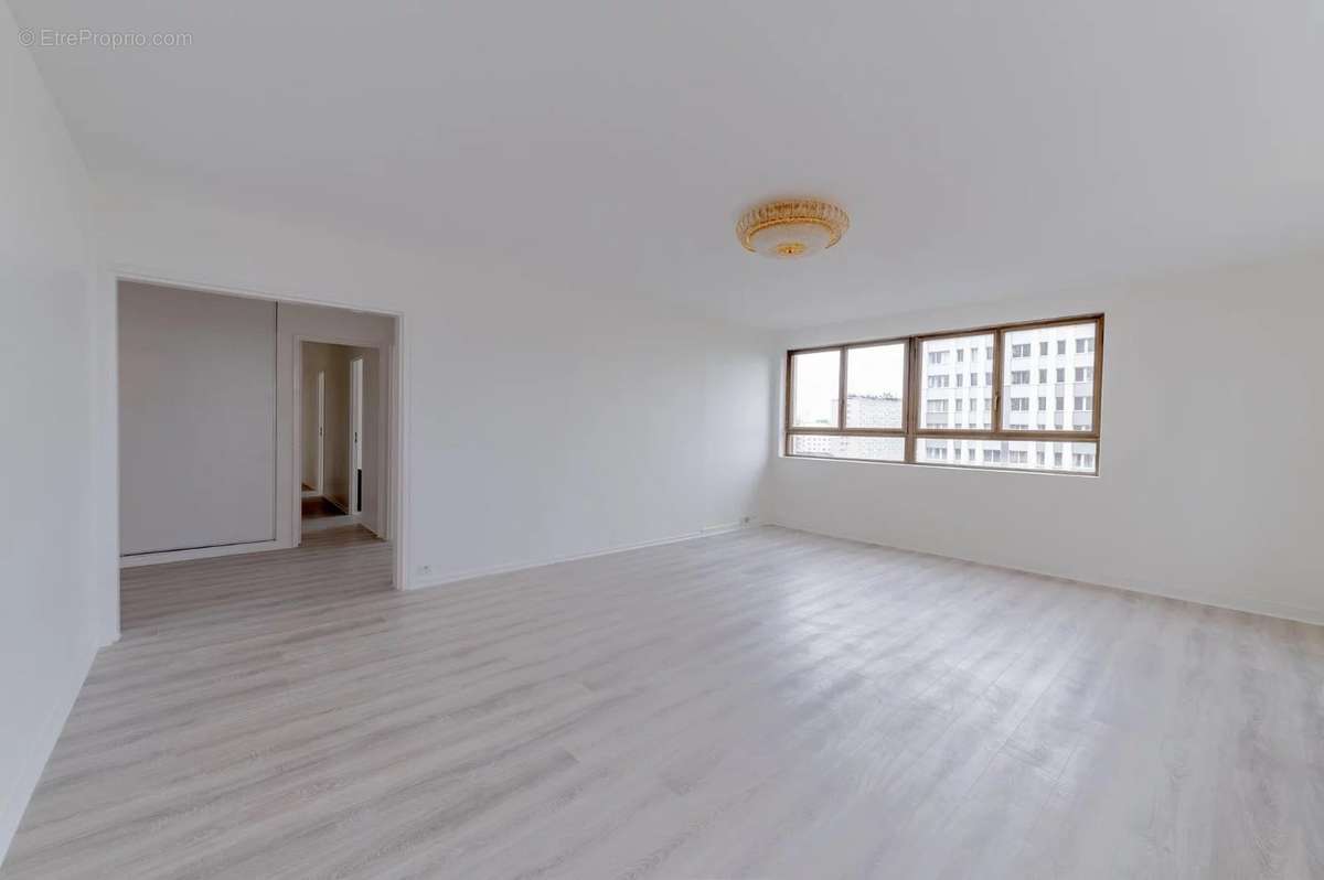 Appartement à PARIS-19E