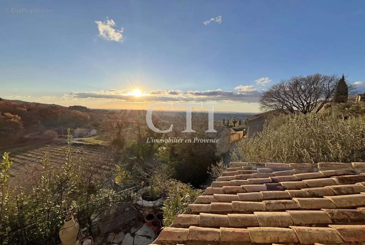 Maison à VAISON-LA-ROMAINE