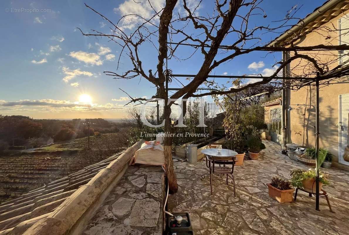 Maison à VAISON-LA-ROMAINE